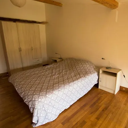 D'etape Les Diligences 宾馆