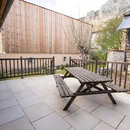 D'etape Les Diligences 宾馆